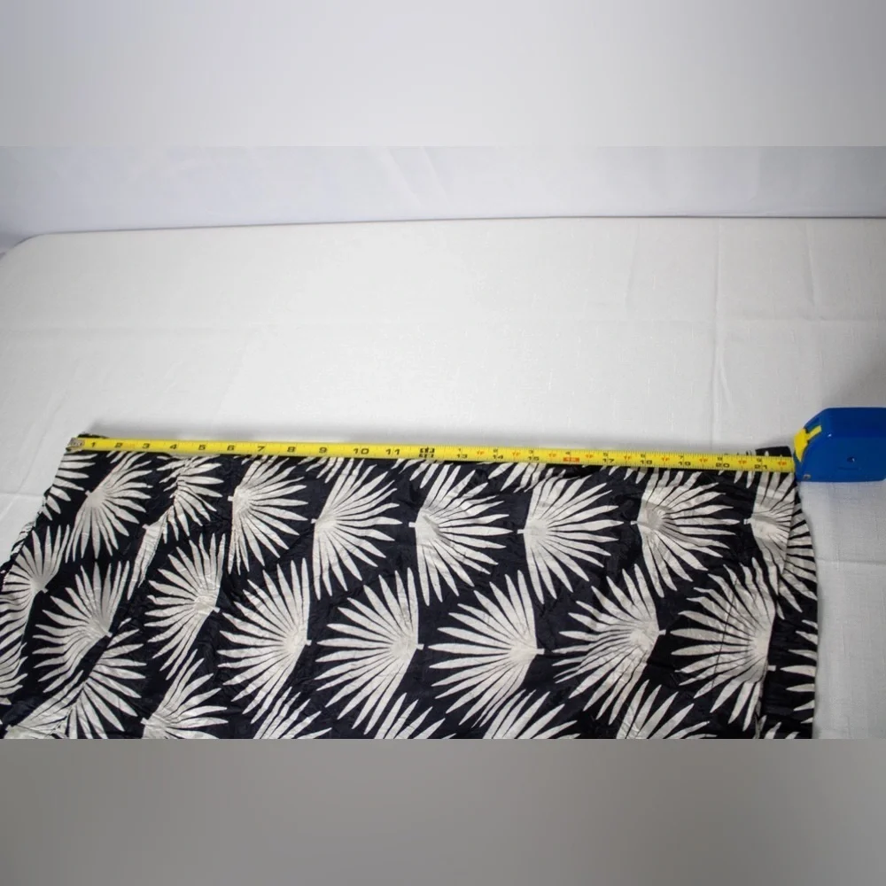 NWT! Masai Pinja Black & White Agave Print Women’s Trouser Shorts Size Large